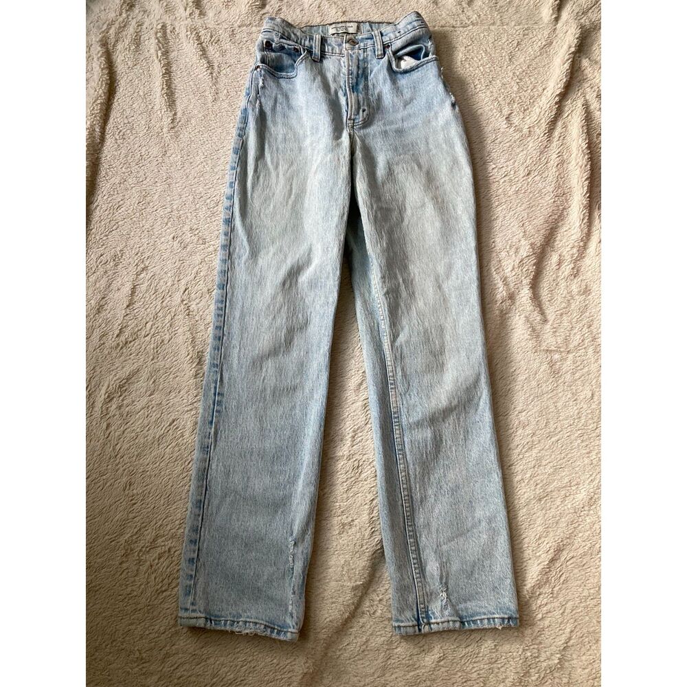 Abercrombie & Fitch The 90s Straight Ultra High Rise Faded Distressed Jeans 00